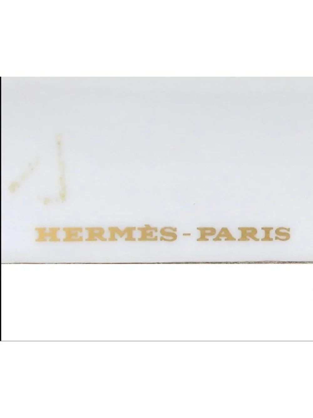 Hermes Ashtray Case White